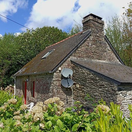 Character Breton Cottage Carhaix-Plouguer Exterior photo