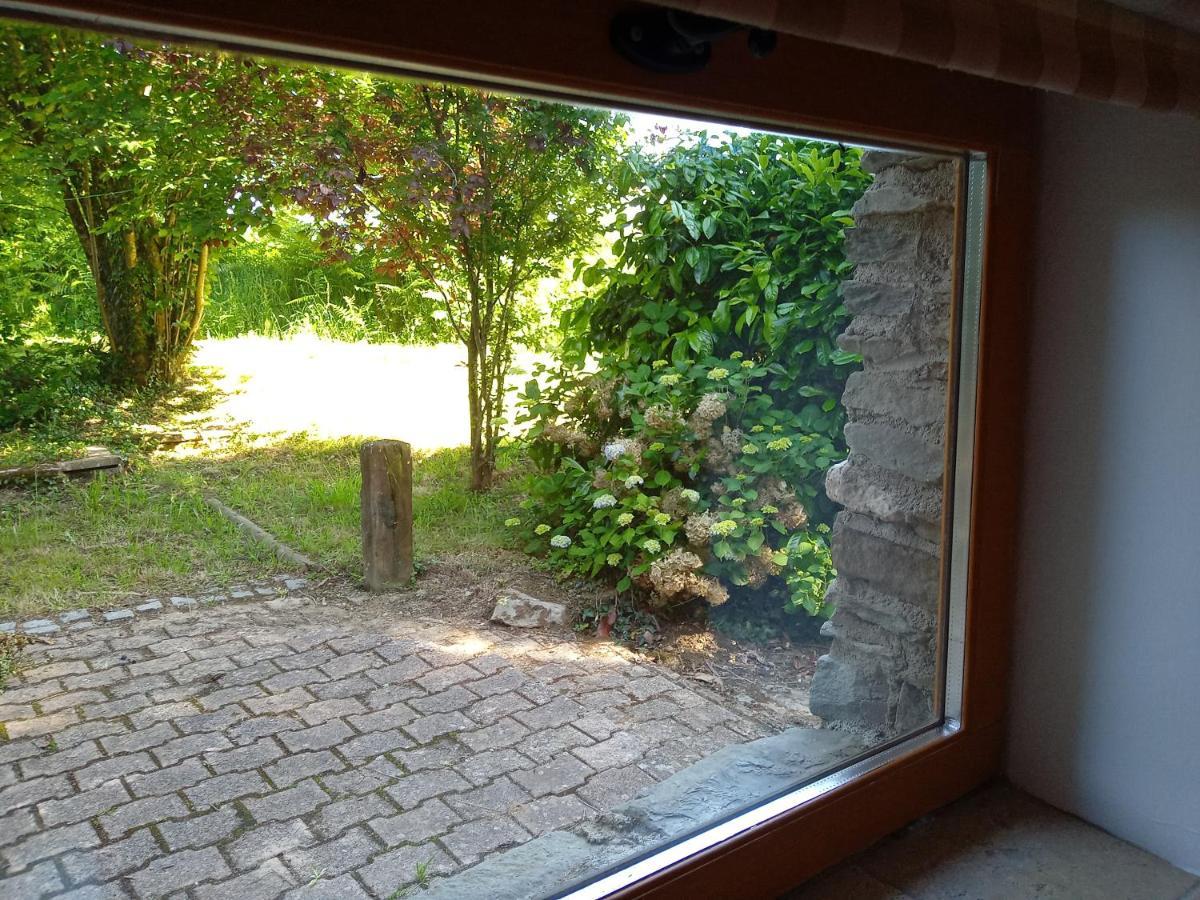 Character Breton Cottage Carhaix-Plouguer Exterior photo